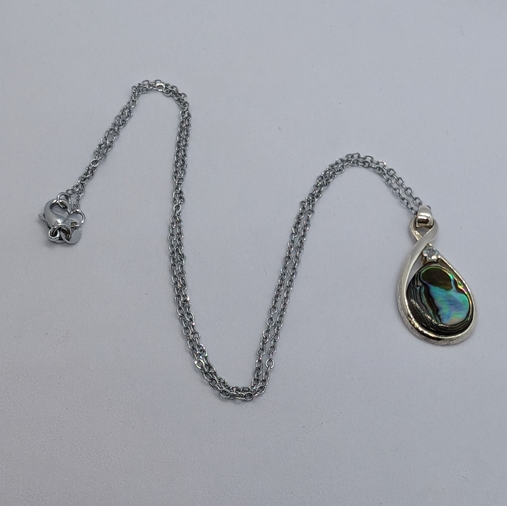 Silver Abalone Shell With Light Blue Topaz Stone Pendant Necklace NV 925